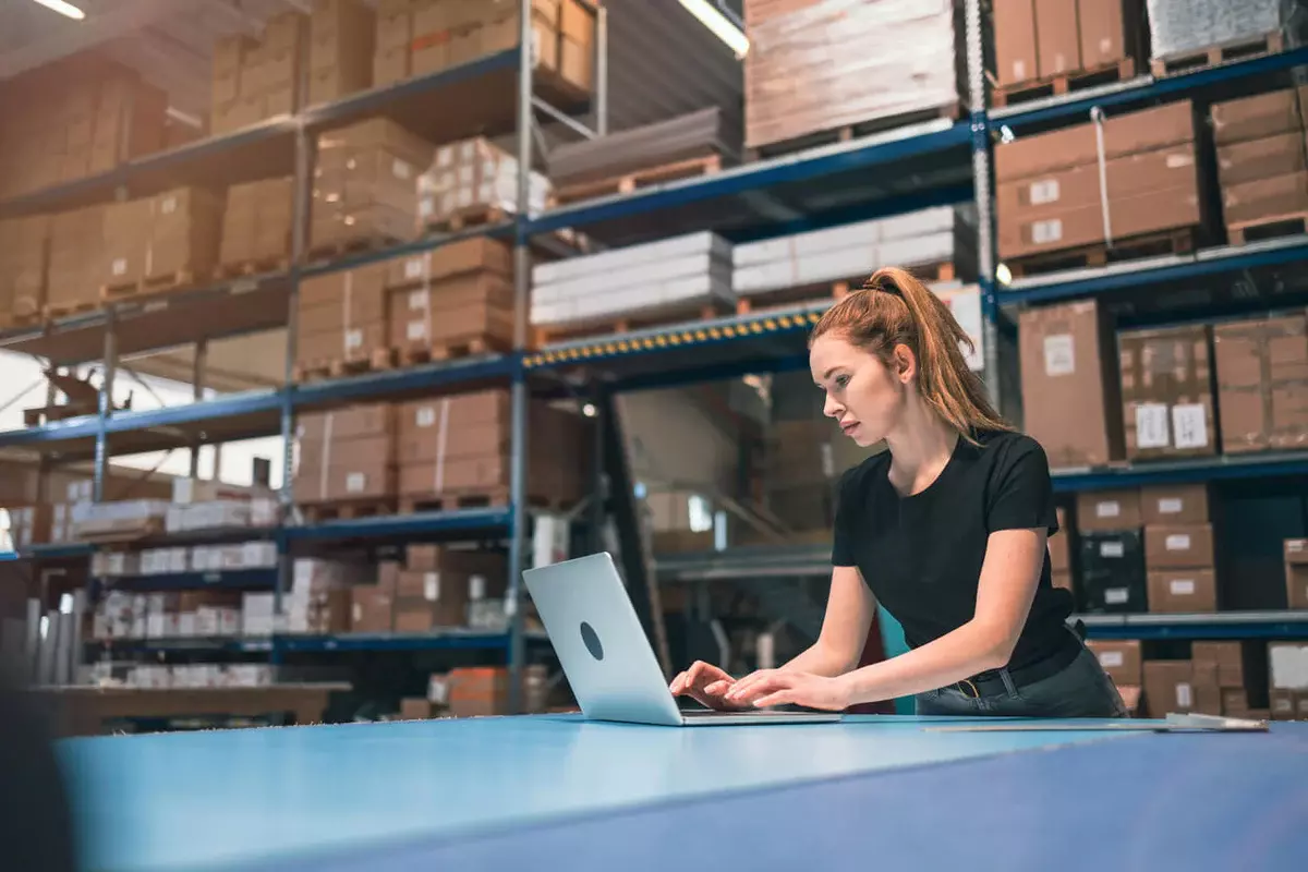 Wholesale vs. Liquidation: which one is better for resellers?.