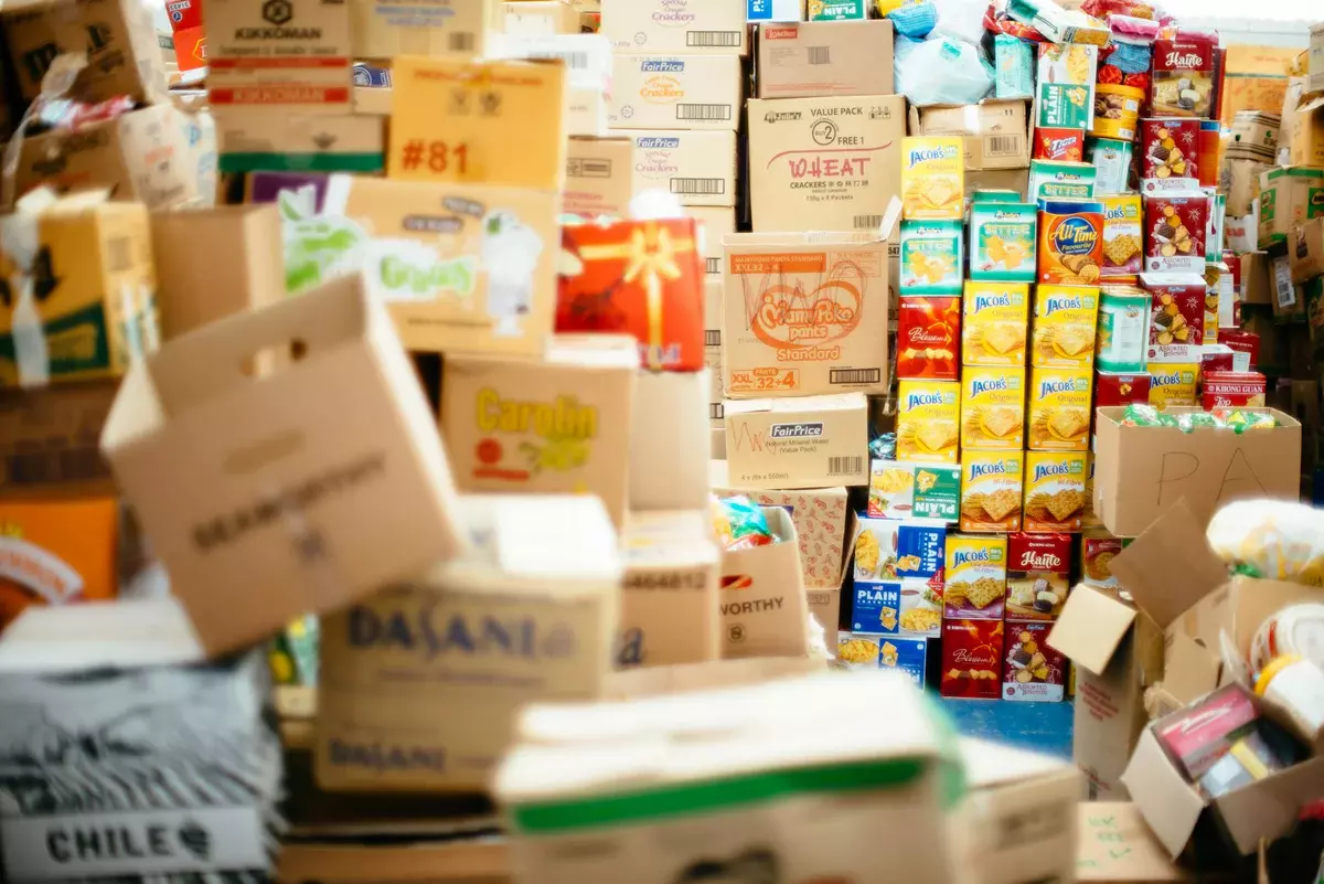 Top 4 reasons you need to buy department store returns