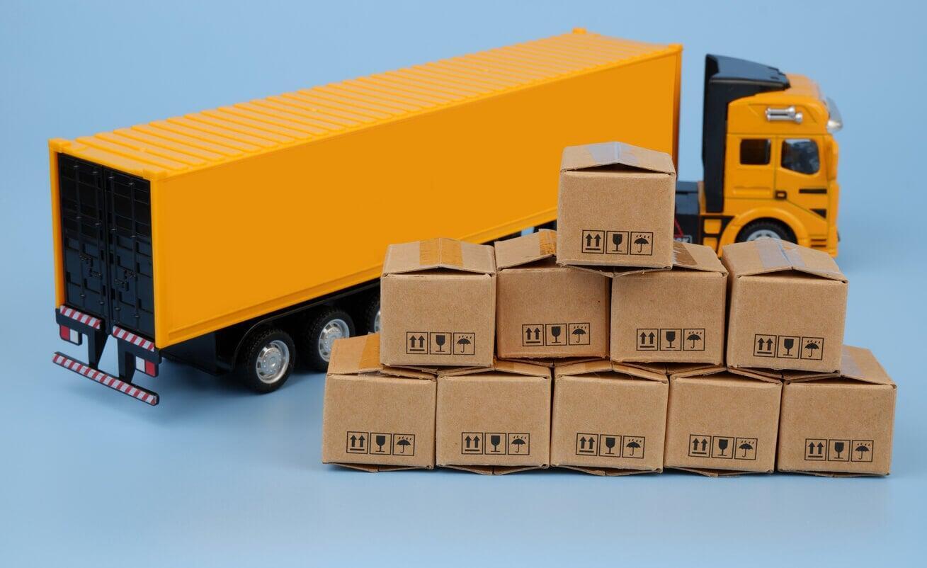 Manifested vs. Unmanifested Truckloads: Which is the Best Bet for Your Resale Business?
