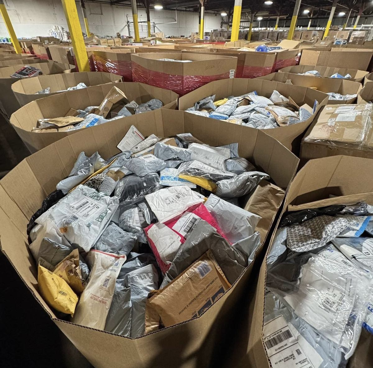 Ecom Undeliverables APPAREL Truckload