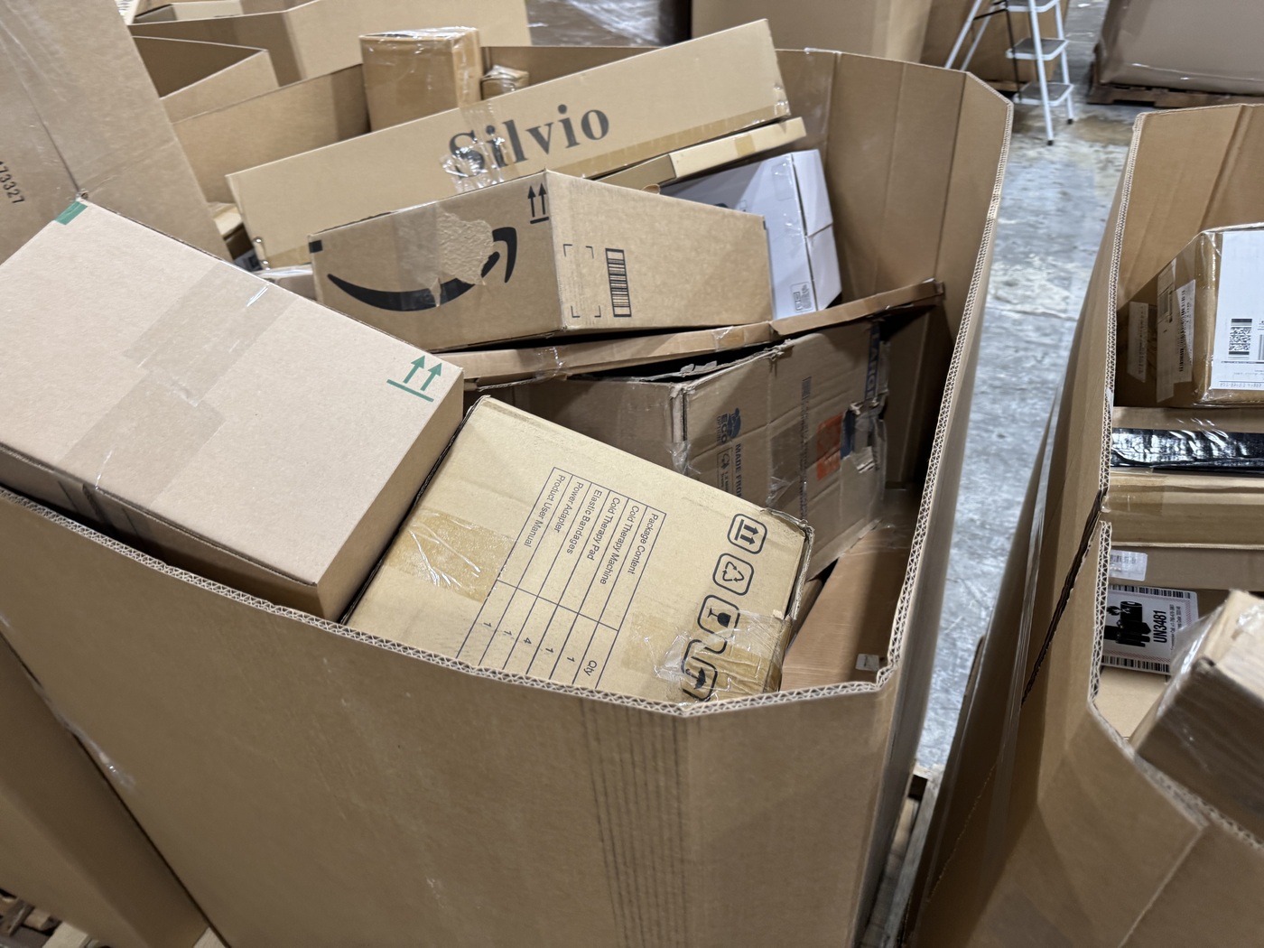 Unscannables & Salvage Truckload